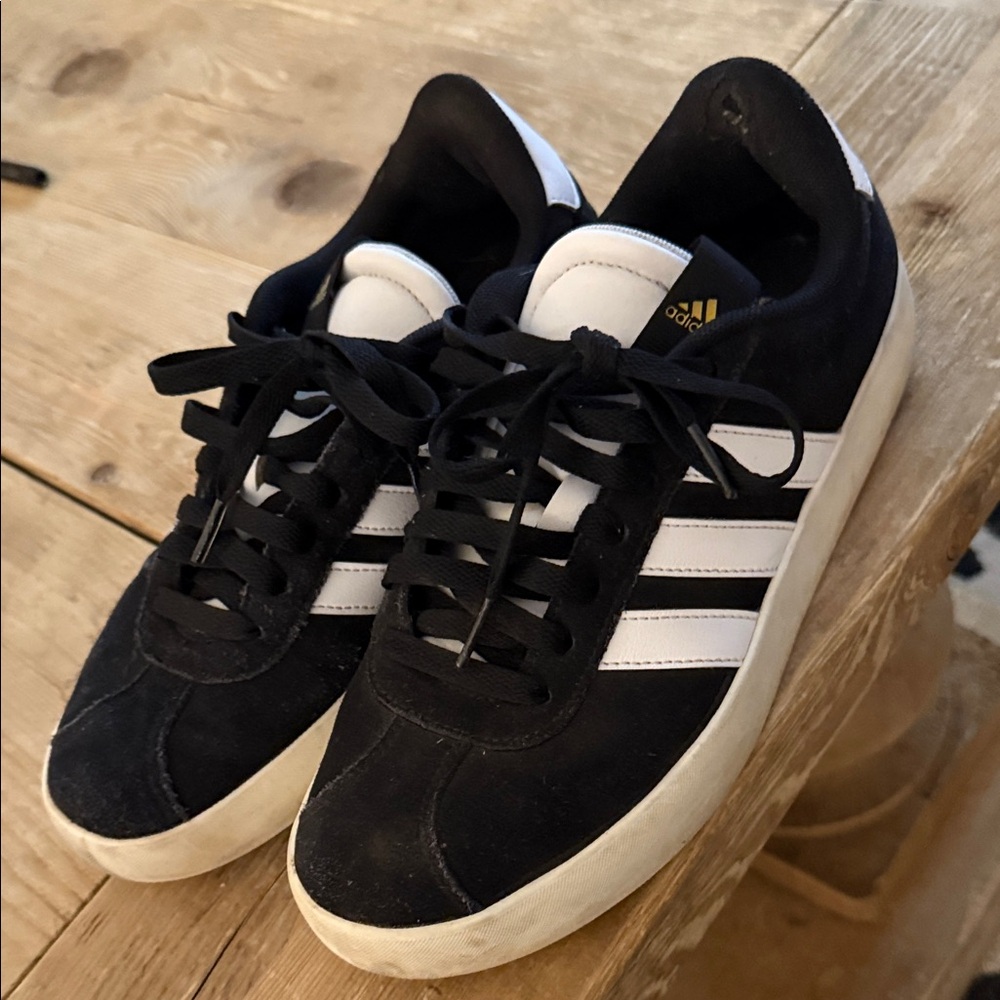 Adidas ladies Black and White Classic Sneakers - ladies size 8